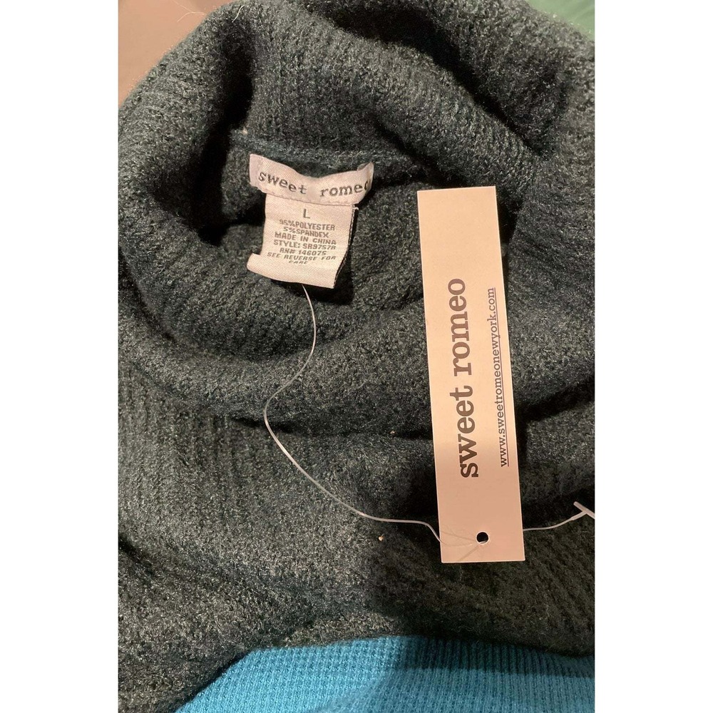 L Sweet Romeo Sweater - Picture 4 of 5